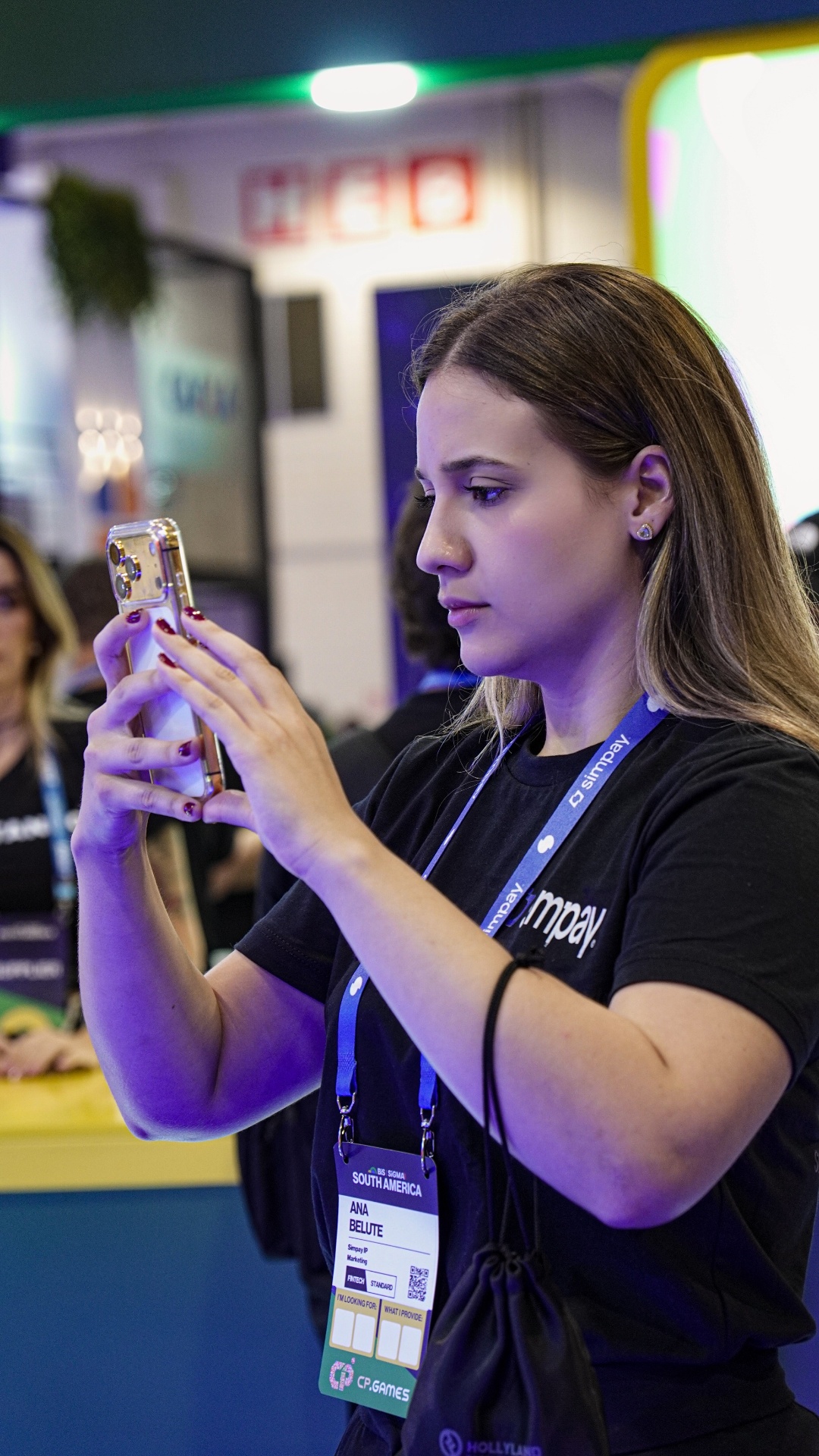 Ana Bellute produzindo conteúdo